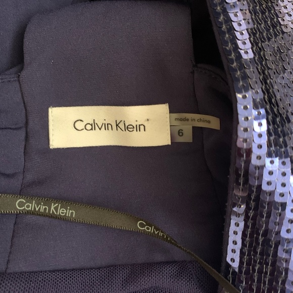 Elegant Calvin Klein Gown - Picture 3 of 5